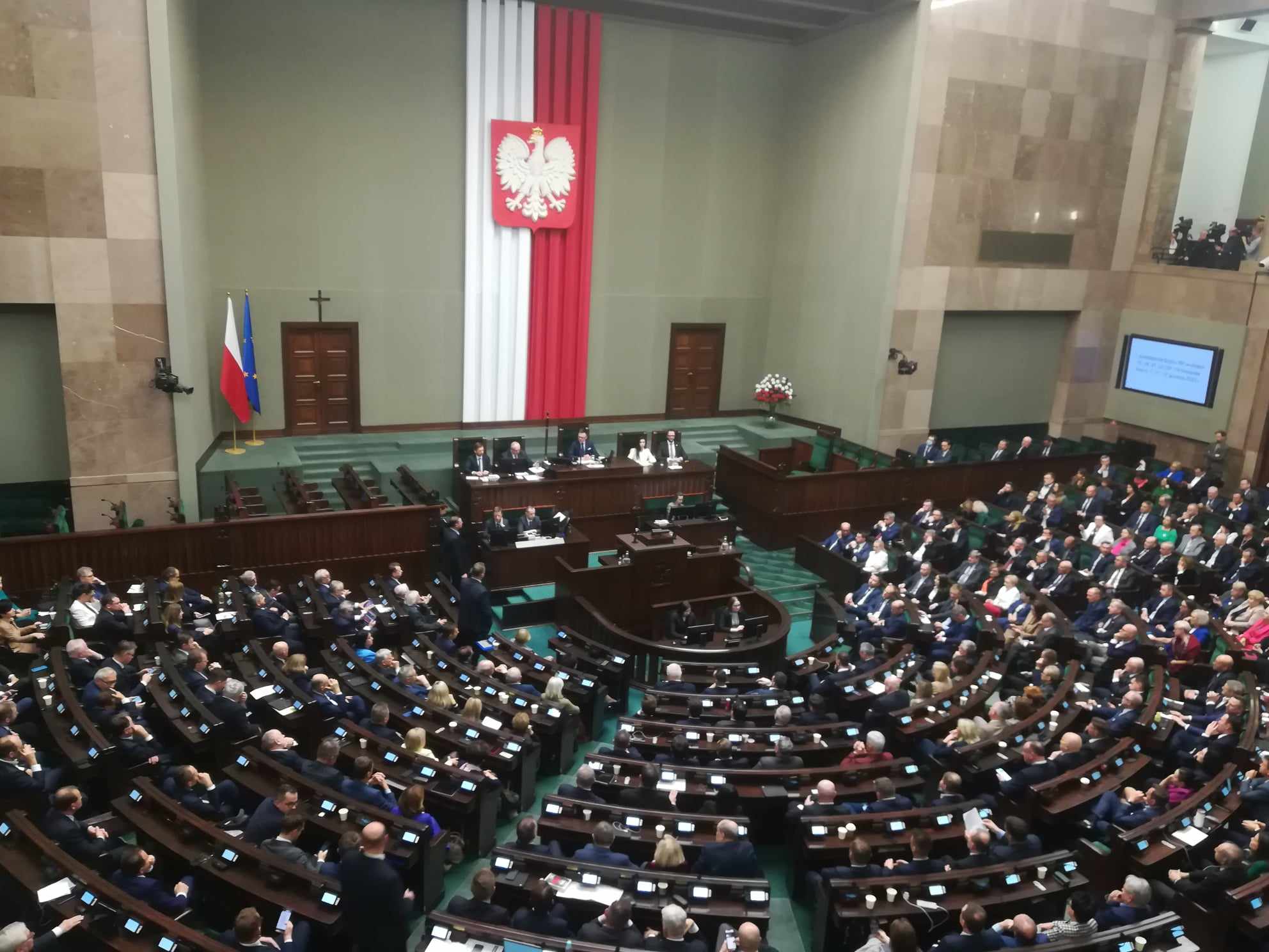 Rozbicie prawicy wraca? PiS i Konfederacja walczą między sobą