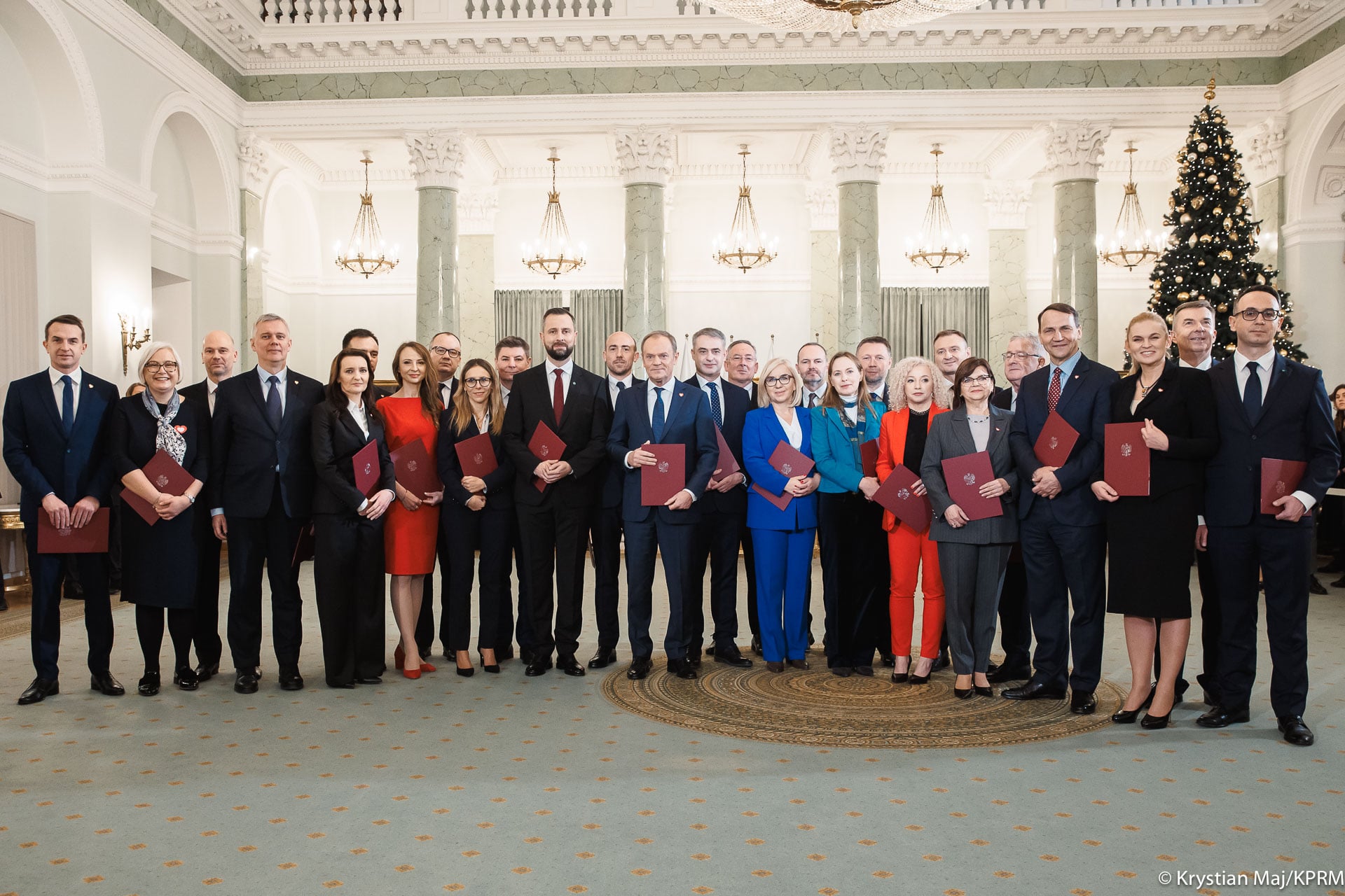 Spada poparcie dla rządu. Najnowszy sondaż pokazuje wyraźne tąpnięcie wśród kobiet