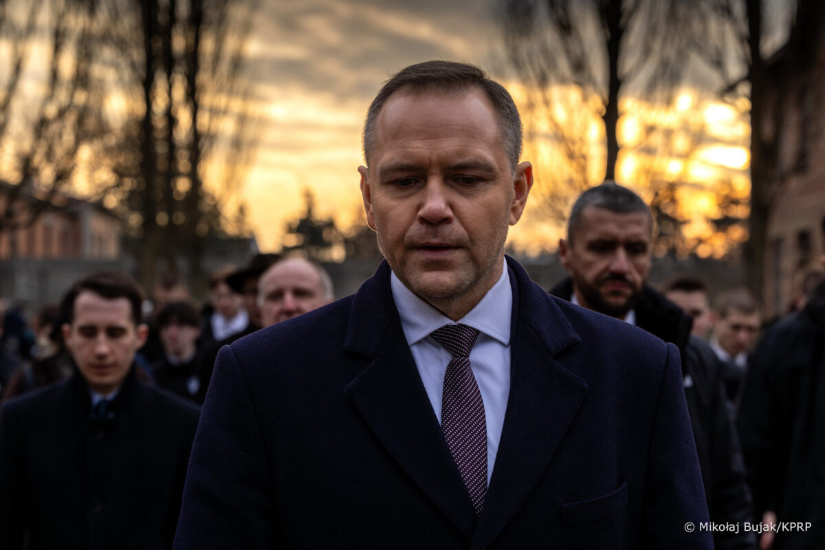 Próba otrucia Nawrockiego w kampanii. „Ostrzegano go, żeby nie całował kobiet w rękę”