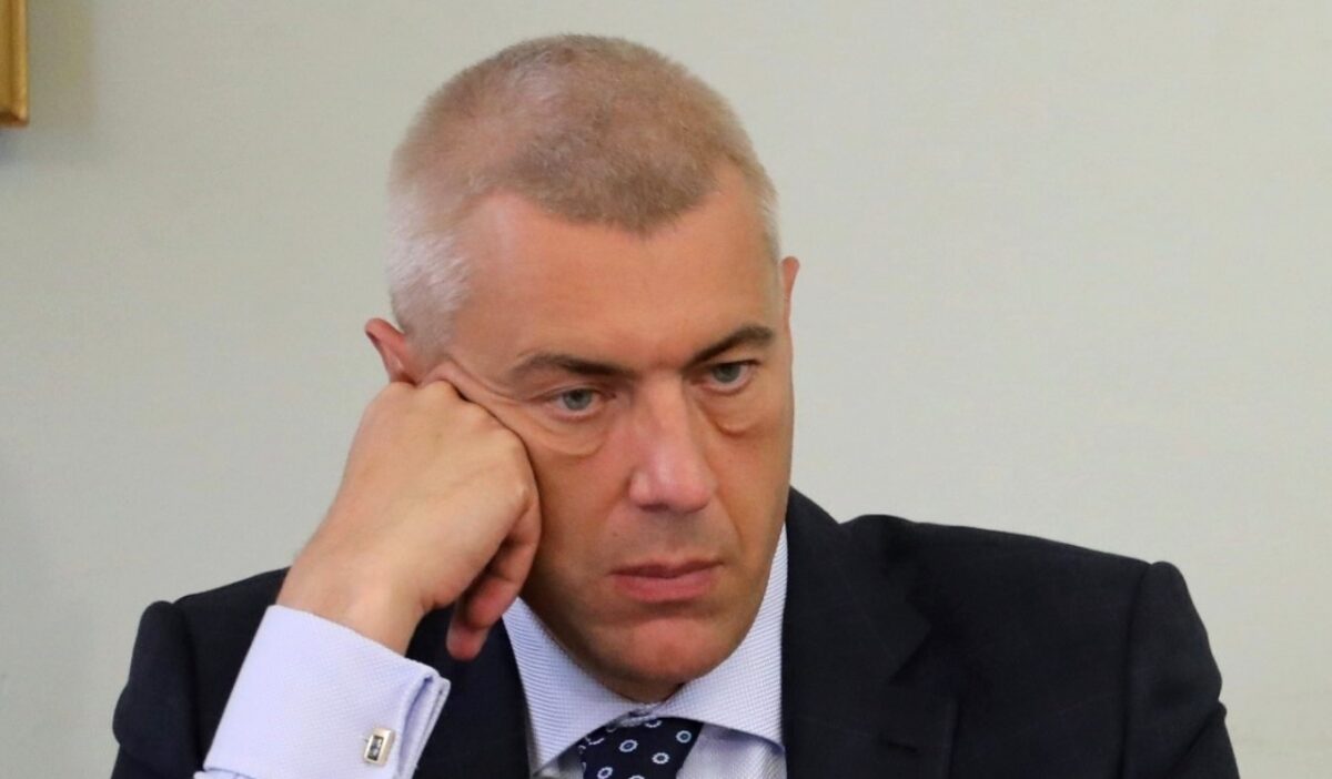 [NEWS WNET] Śledztwo Polnordu umorzone, ale Giertych nadal dostaje baty od prokuratury