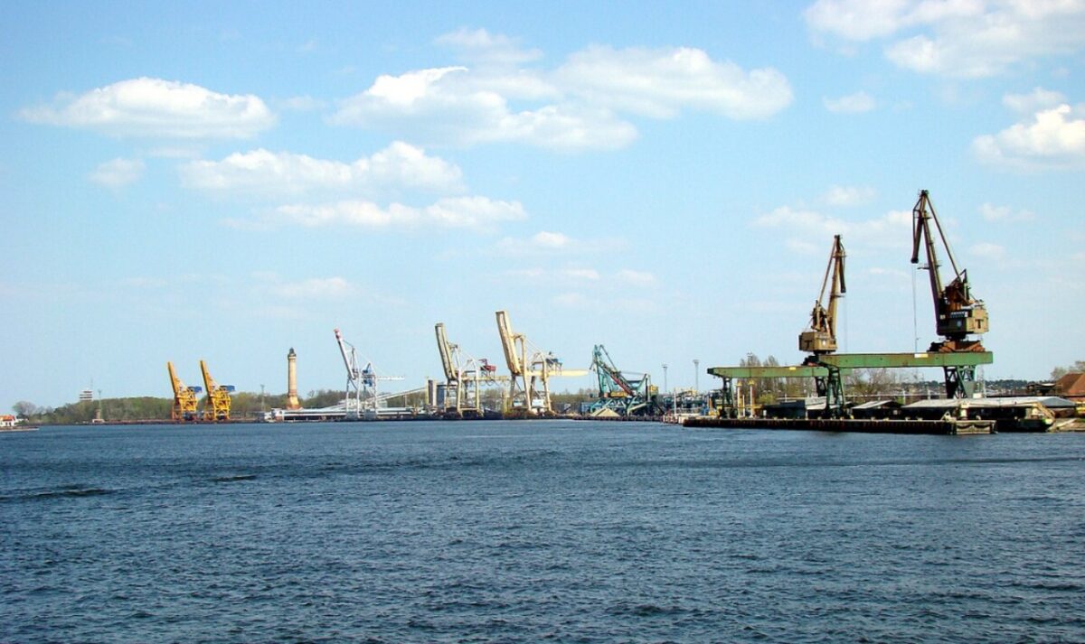 Polskie porty tracą miliardy? Gróbarczyk: zyski przejmują Niemcy