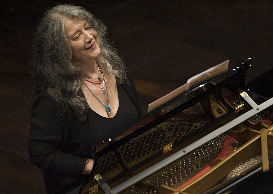 Marta Argerich jako cudowne dziecko. Niezwykła droga pianistki przez Buenos Aires i Wiedeń